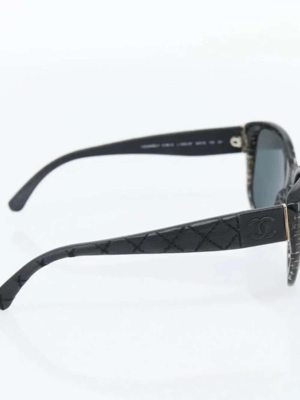 CHANEL Matelasse Sunglasses Plastic Lamb Skin Black CC Auth BA12975M